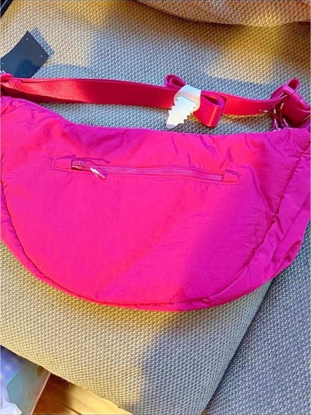 Fabletics The Essential Puffer Belt Bag Pink - Picture 2 of 3